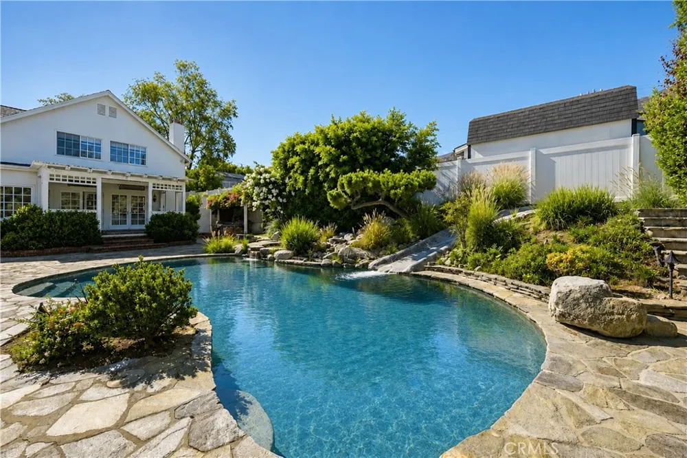 5188 Vista Miguel La Canada Flintridge, CA 91011