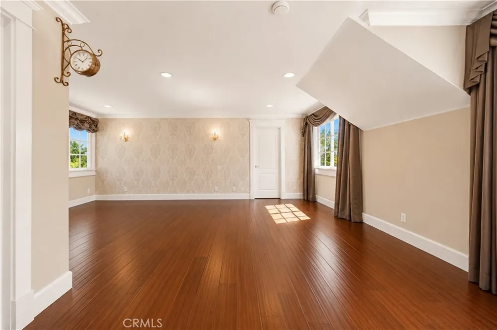 5188 Vista Miguel La Canada Flintridge, CA 91011