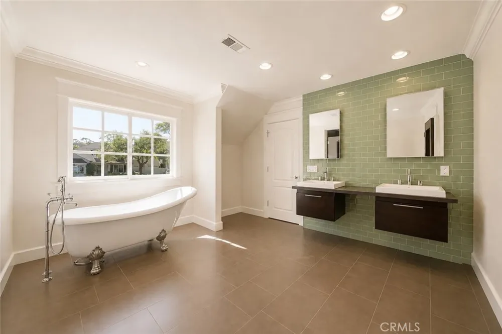 5188 Vista Miguel La Canada Flintridge, CA 91011