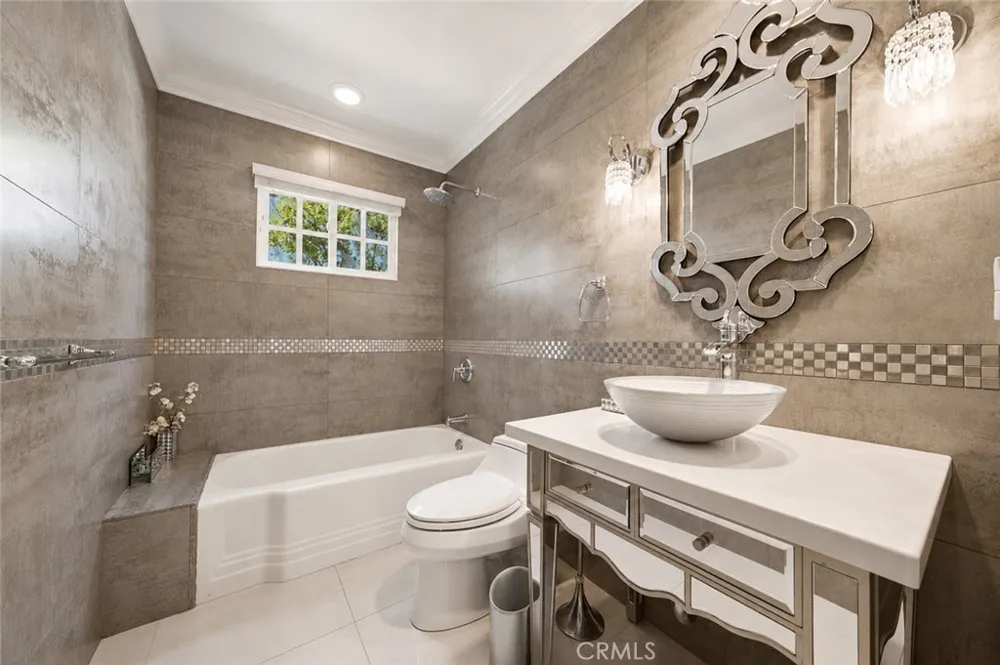 5188 Vista Miguel La Canada Flintridge, CA 91011