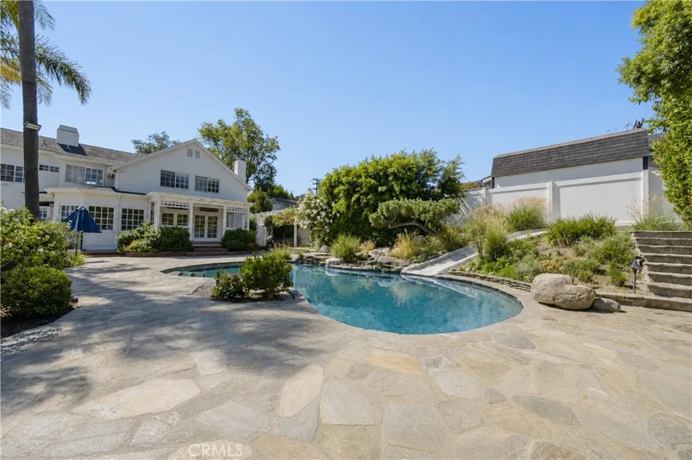 5188 Vista Miguel La Canada Flintridge, CA 91011