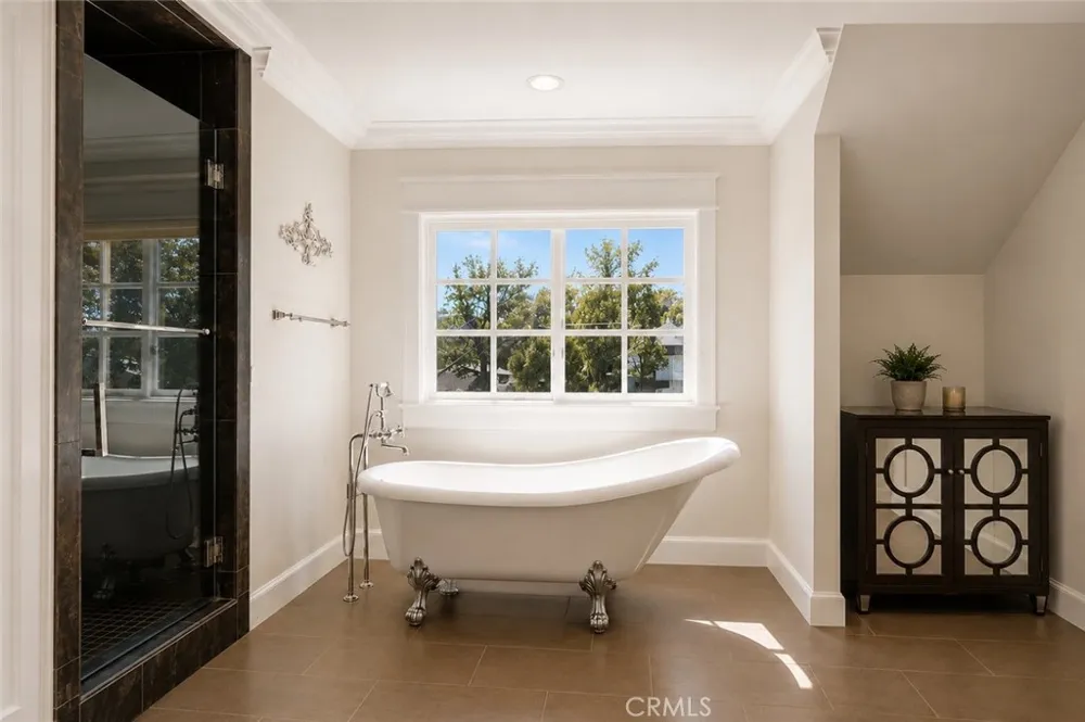 5188 Vista Miguel La Canada Flintridge, CA 91011