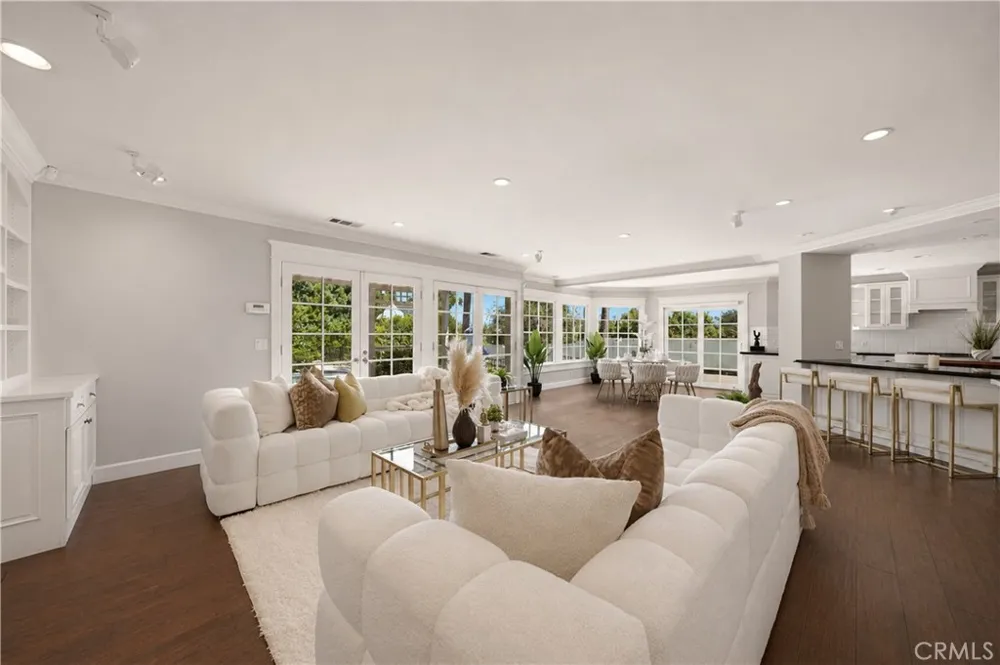 5188 Vista Miguel La Canada Flintridge, CA 91011