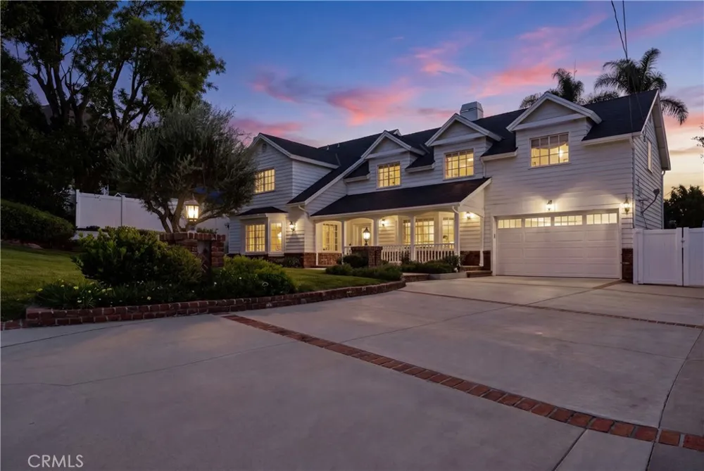 5188 Vista Miguel La Canada Flintridge, CA 91011