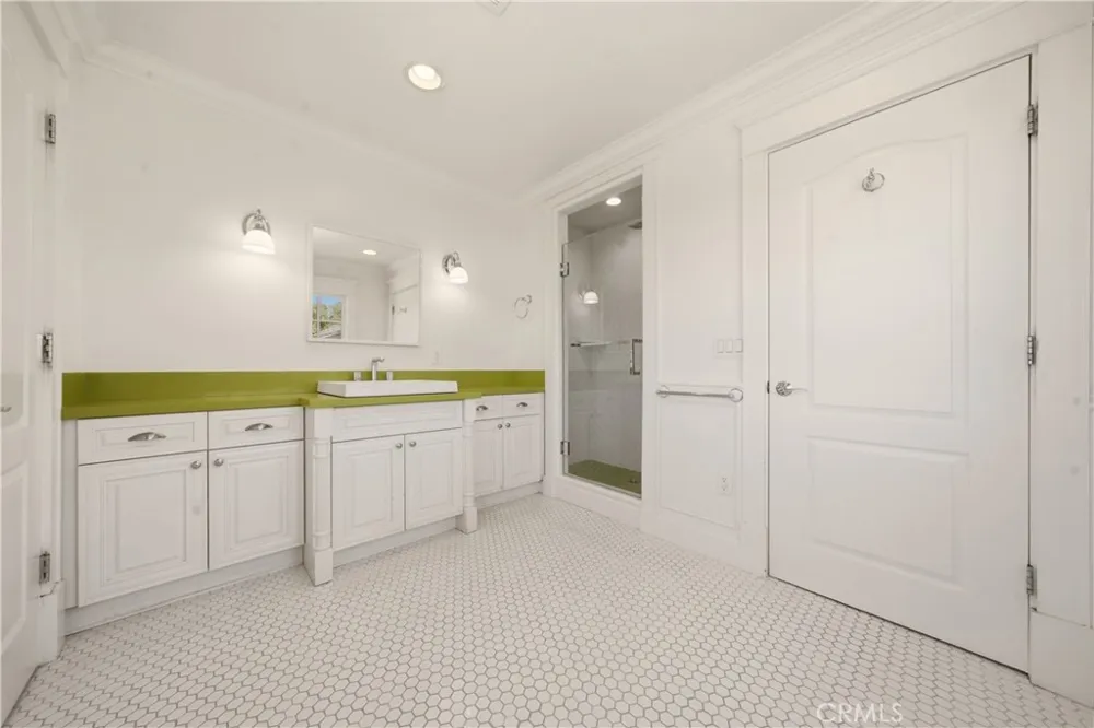 5188 Vista Miguel La Canada Flintridge, CA 91011