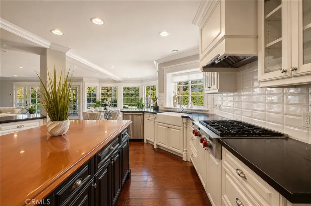 5188 Vista Miguel La Canada Flintridge, CA 91011