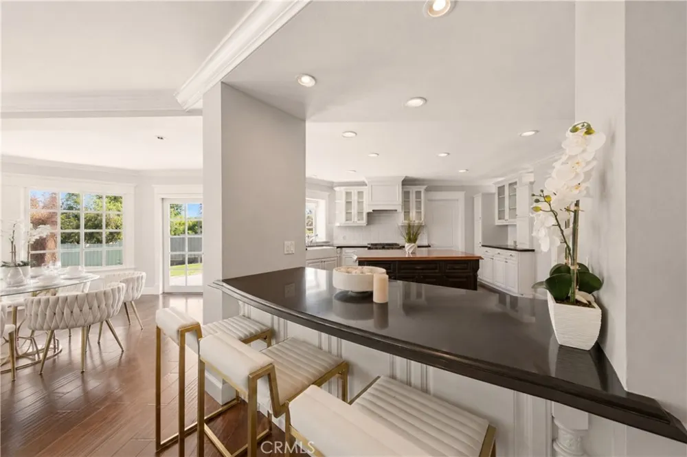 5188 Vista Miguel La Canada Flintridge, CA 91011