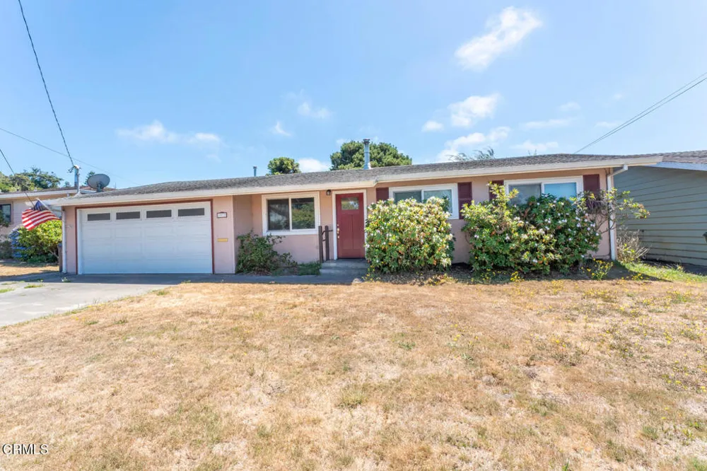 1072 E Chestnut Street Fort Bragg, CA 95437