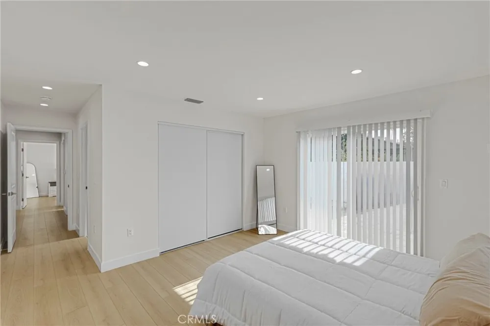 7044 Tyrone Avenue Van Nuys, CA 91405