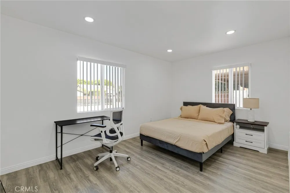 7044 Tyrone Avenue Van Nuys, CA 91405