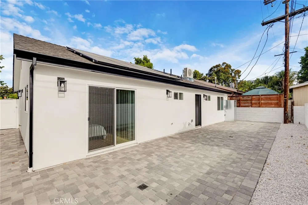 7044 Tyrone Avenue Van Nuys, CA 91405