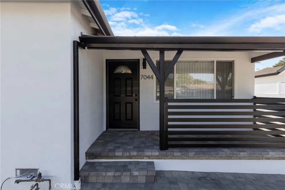7044 Tyrone Avenue Van Nuys, CA 91405