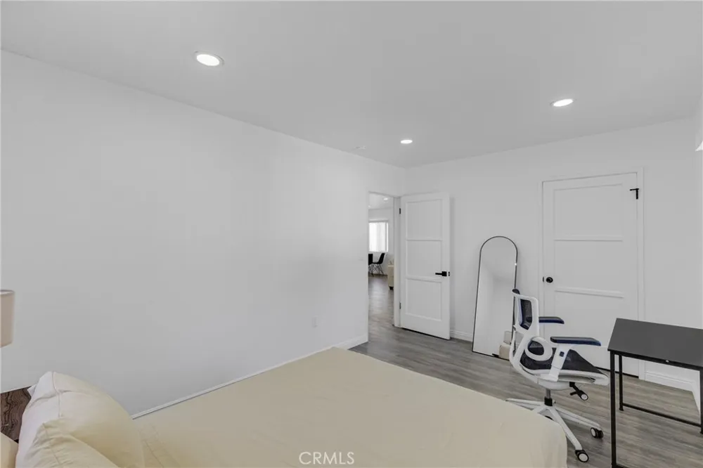 7044 Tyrone Avenue Van Nuys, CA 91405