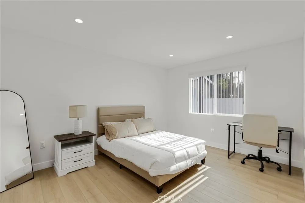 7044 Tyrone Avenue Van Nuys, CA 91405
