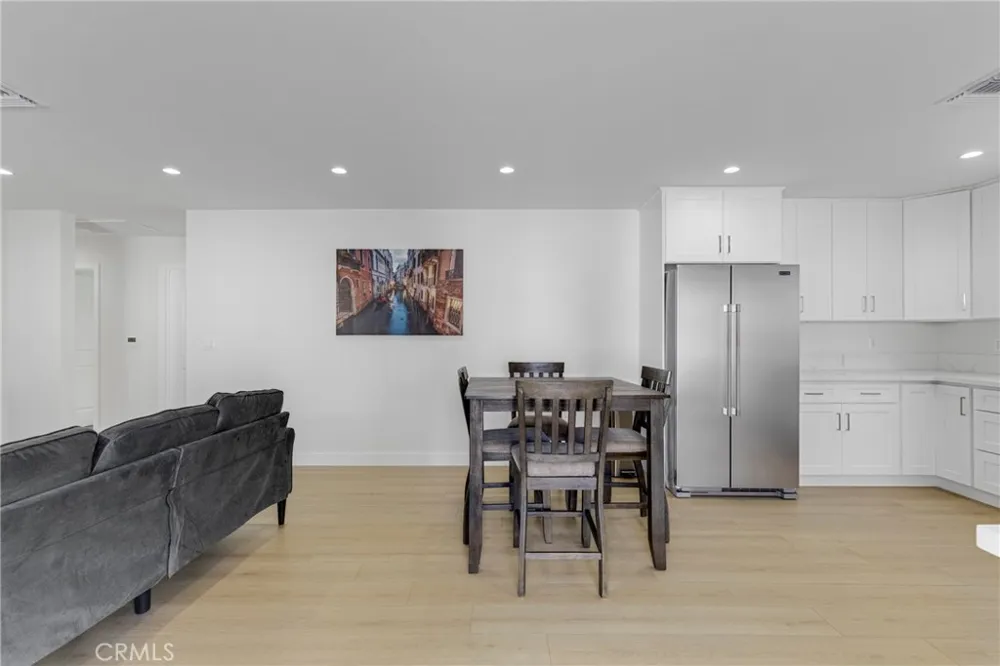 7044 Tyrone Avenue Van Nuys, CA 91405