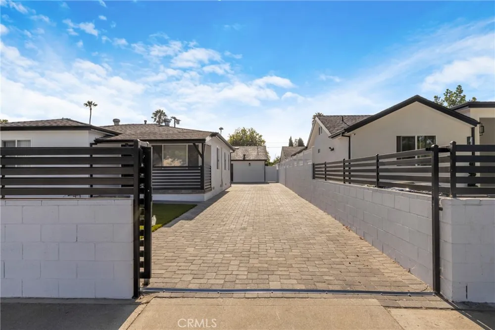 7044 Tyrone Avenue Van Nuys, CA 91405