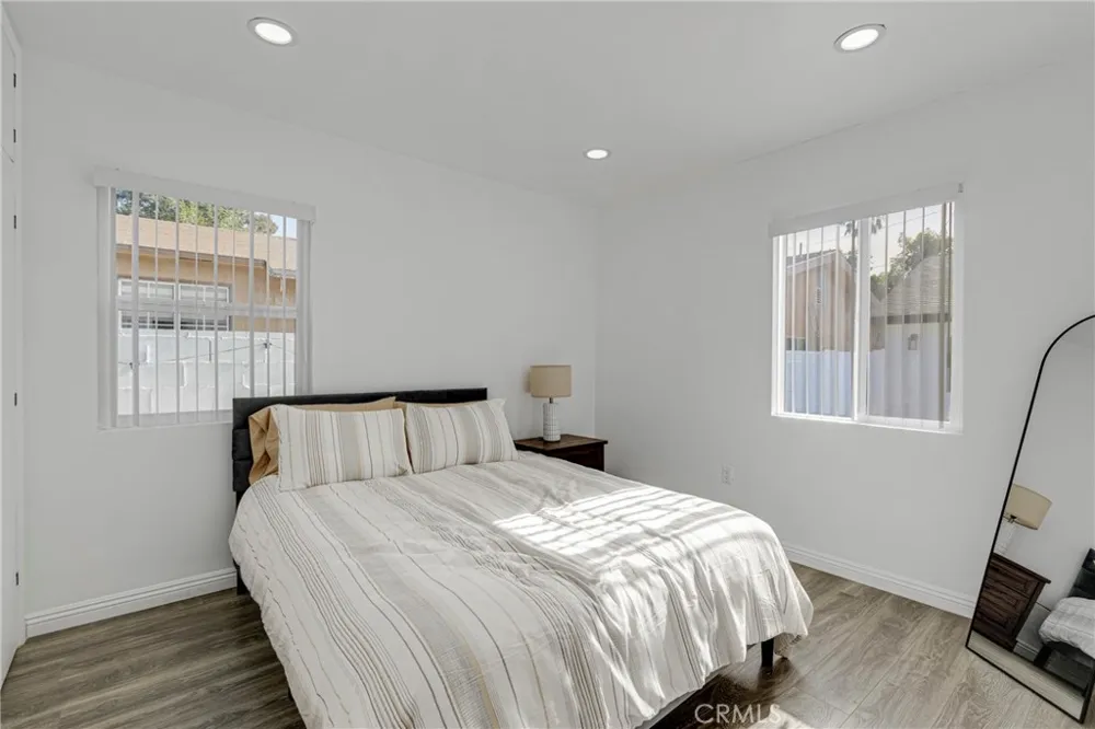 7044 Tyrone Avenue Van Nuys, CA 91405