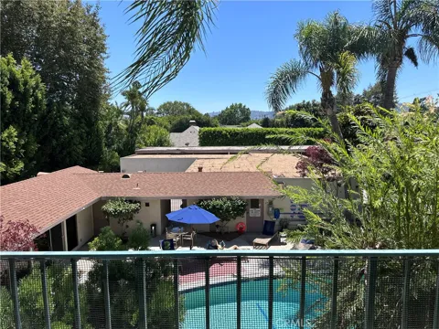 10240 Camarillo #207
