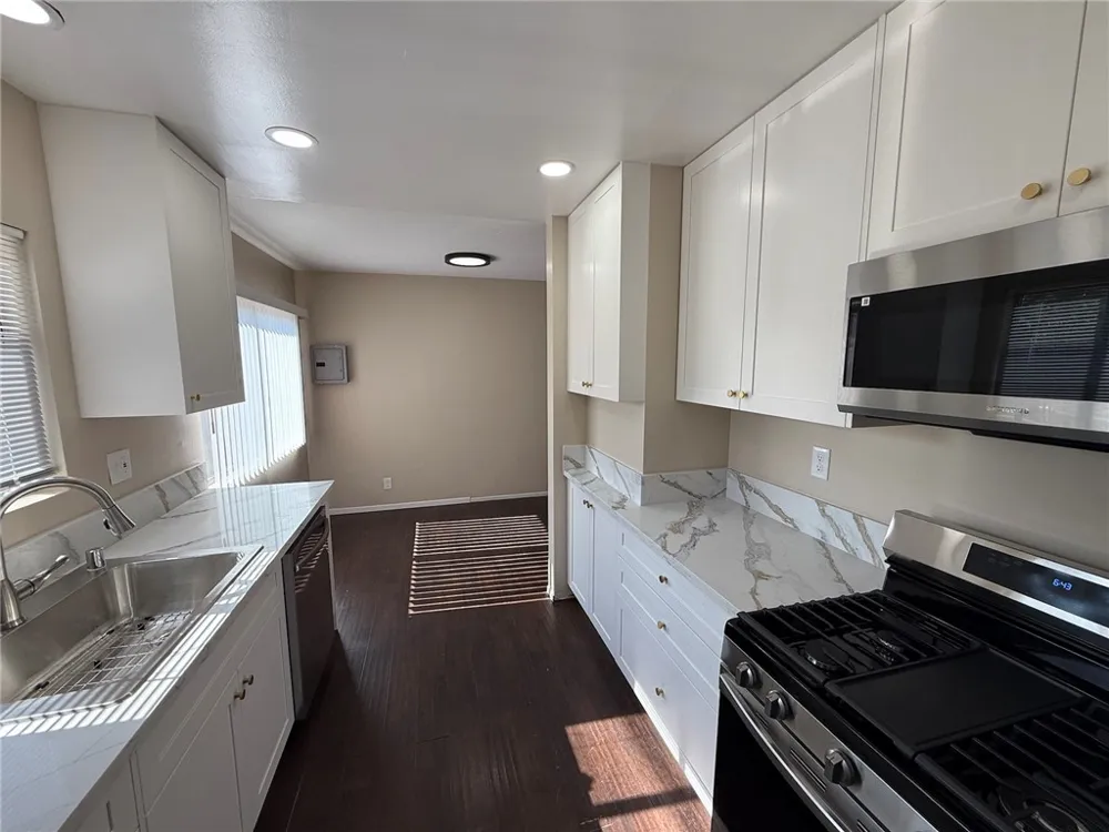 256 Euclid Place #B Upland, CA 91786