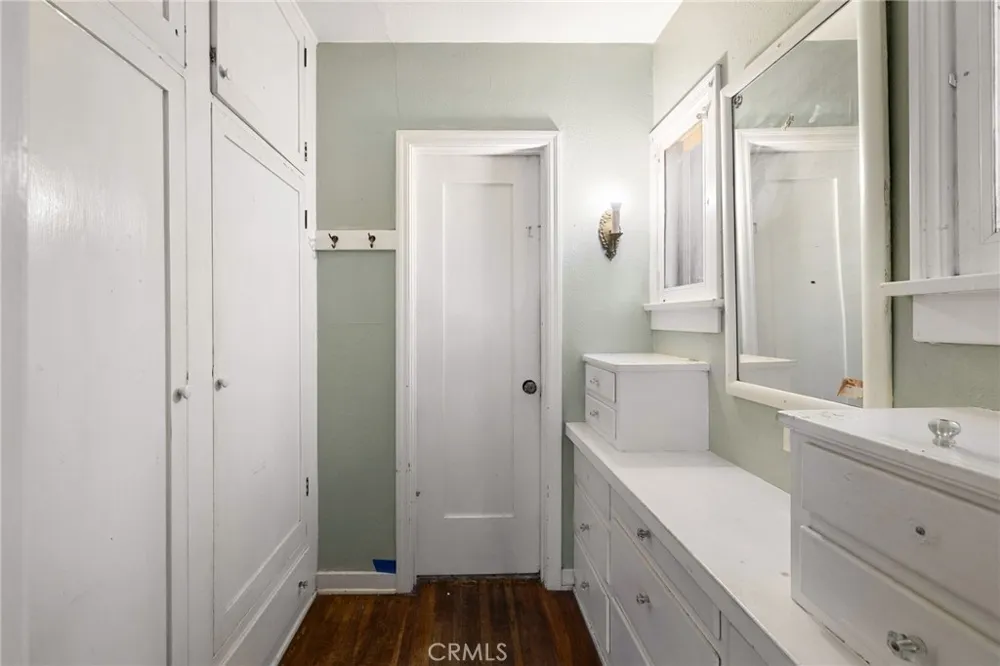 2509 I La Verne, CA 91750