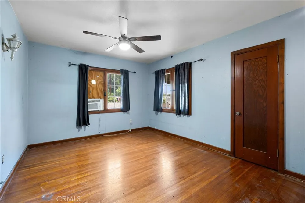 2509 I La Verne, CA 91750