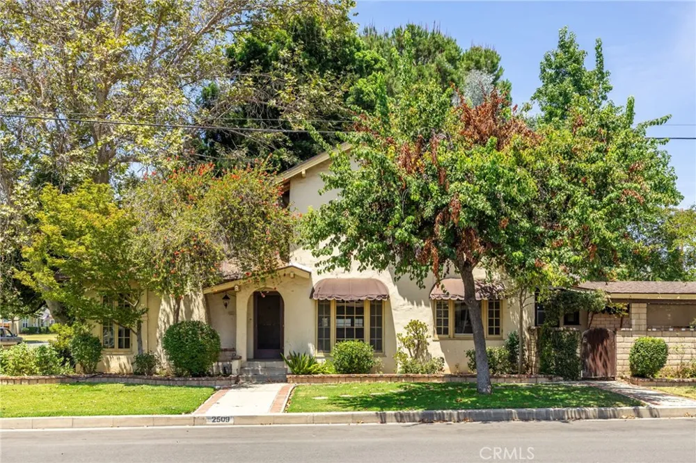 2509 I La Verne, CA 91750