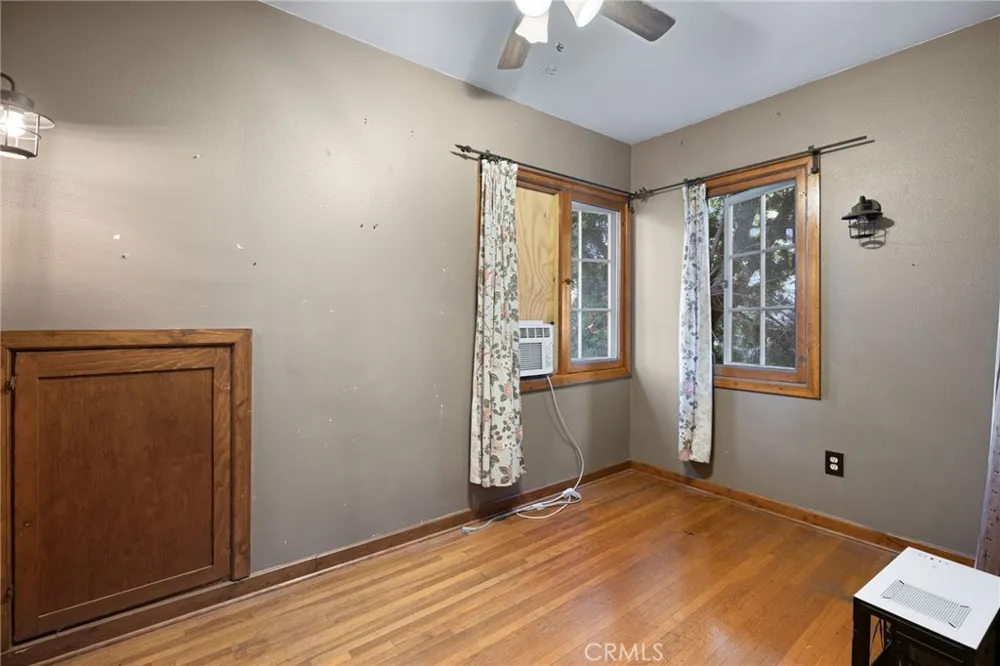 2509 I La Verne, CA 91750