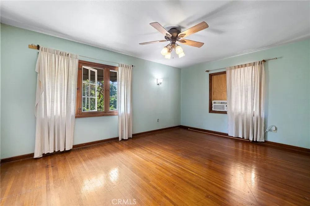 2509 I La Verne, CA 91750