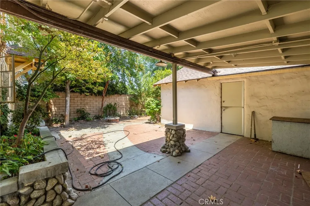 2509 I La Verne, CA 91750