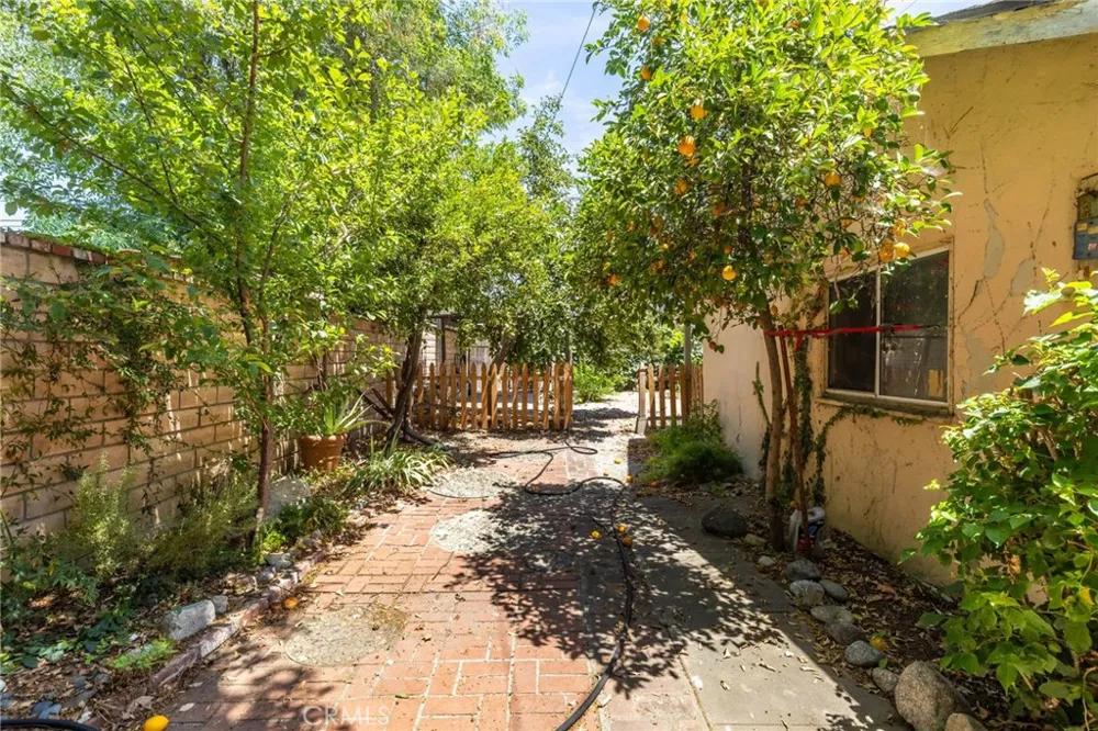 2509 I La Verne, CA 91750
