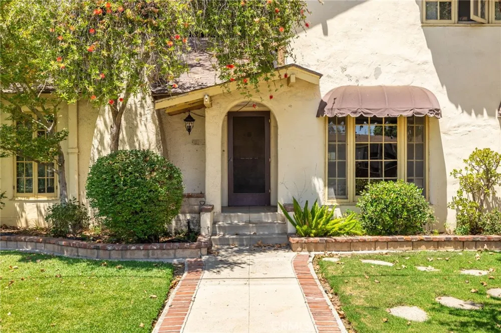 2509 I La Verne, CA 91750
