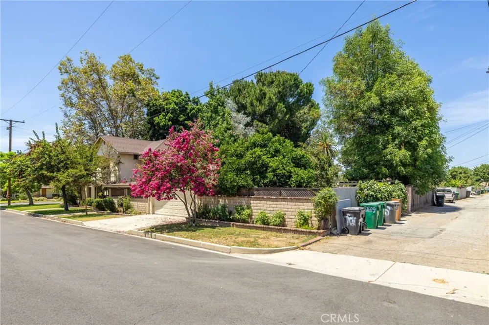 2509 I La Verne, CA 91750