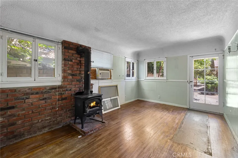 2509 I La Verne, CA 91750