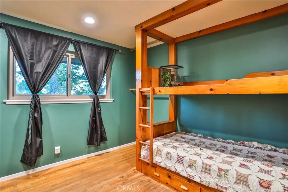 846 W 10th Street Claremont, CA 91711