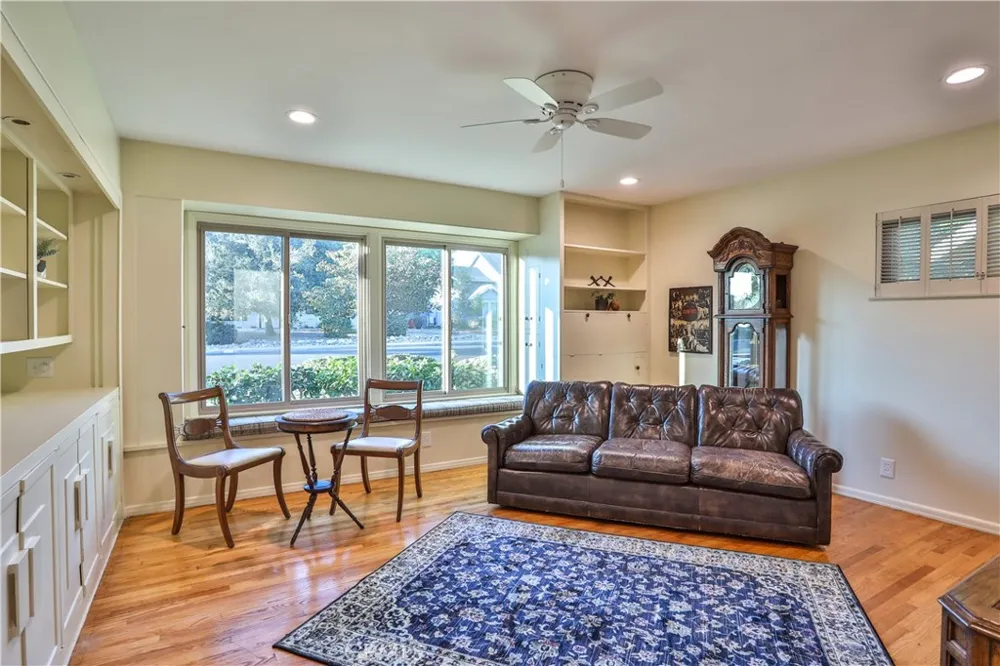 846 W 10th Street Claremont, CA 91711