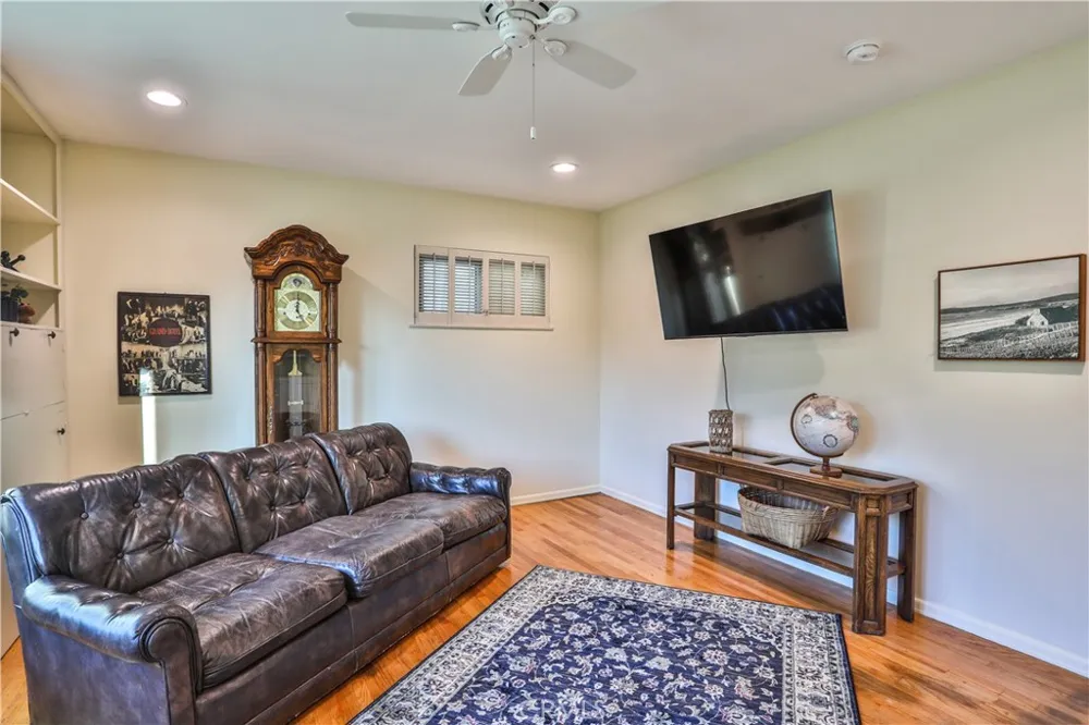 846 W 10th Street Claremont, CA 91711