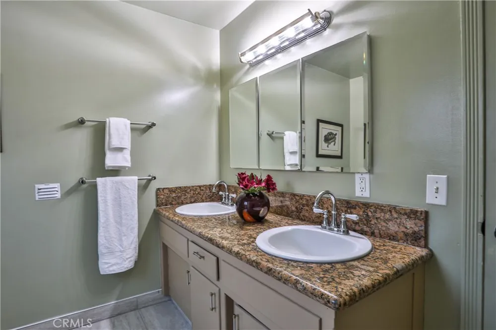 846 W 10th Street Claremont, CA 91711