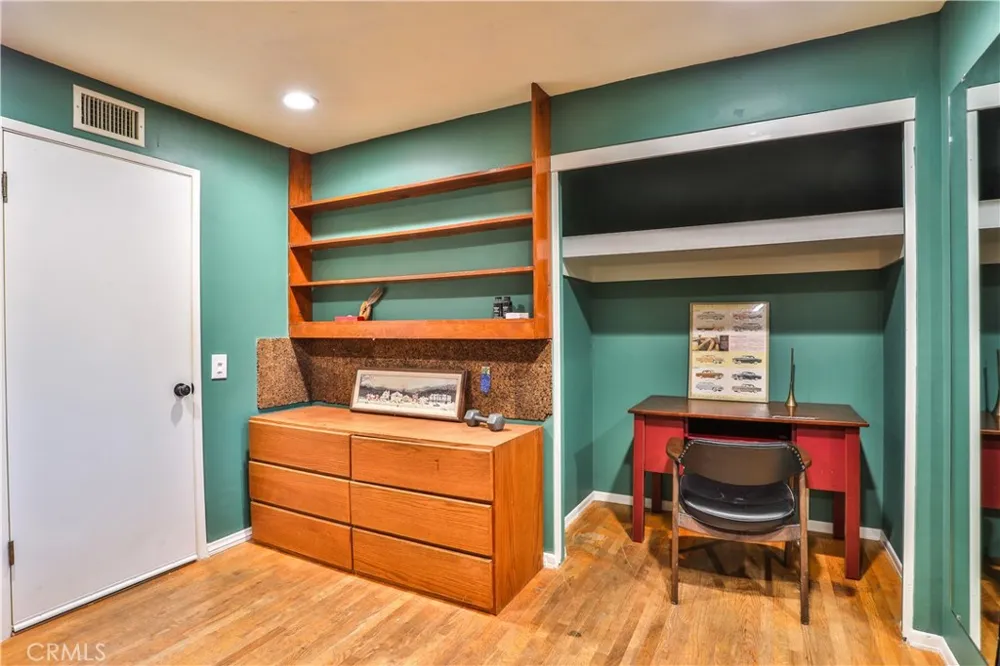 846 W 10th Street Claremont, CA 91711