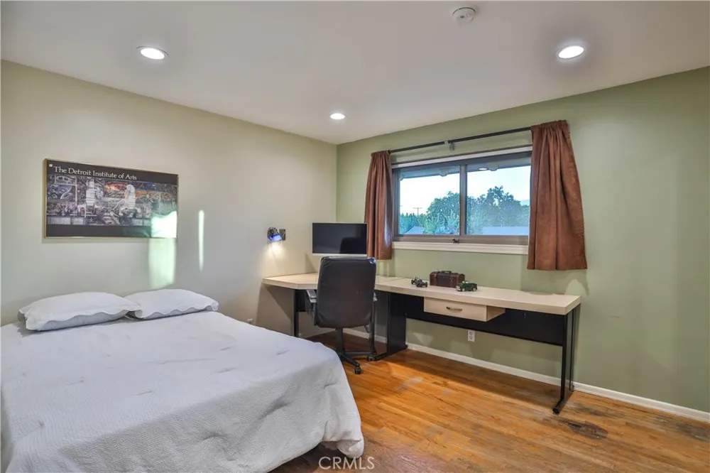 846 W 10th Street Claremont, CA 91711