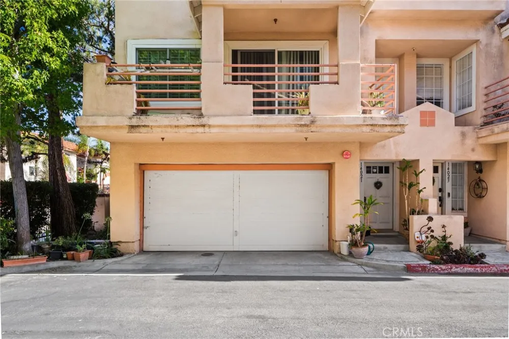14021 Lemoli Hawthorne, CA 90250