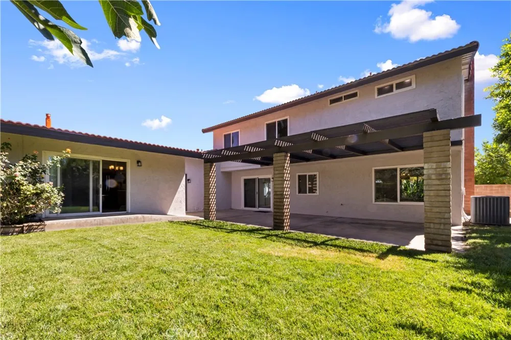 1613 Erin Avenue Upland, CA 91784