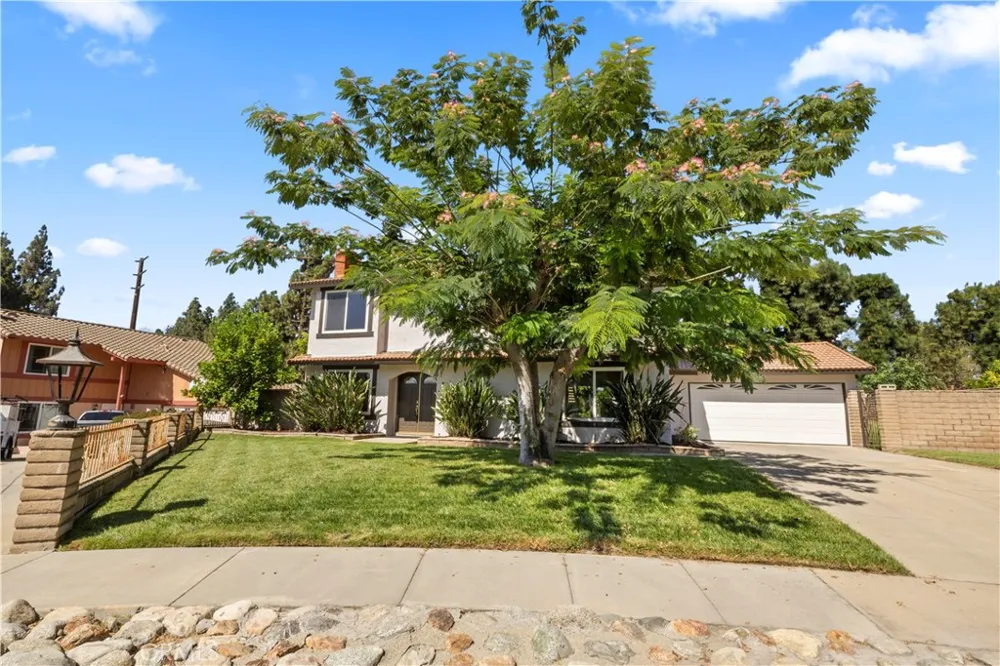 1613 Erin Avenue Upland, CA 91784
