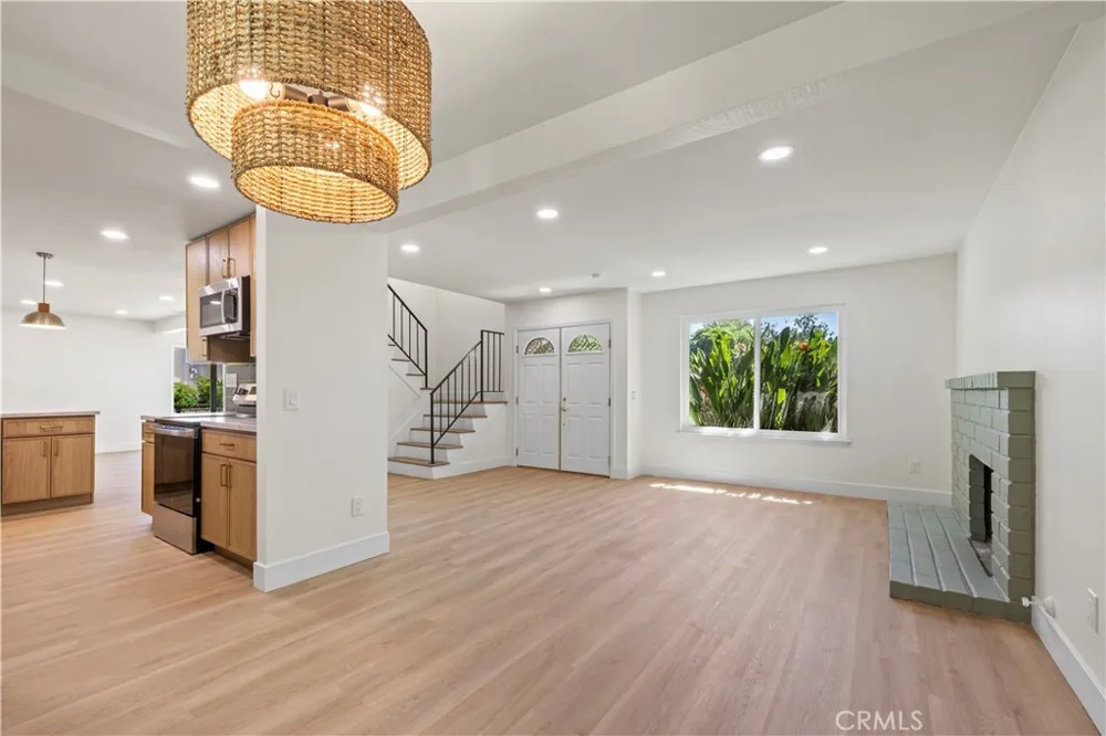 1613 Erin Avenue Upland, CA 91784