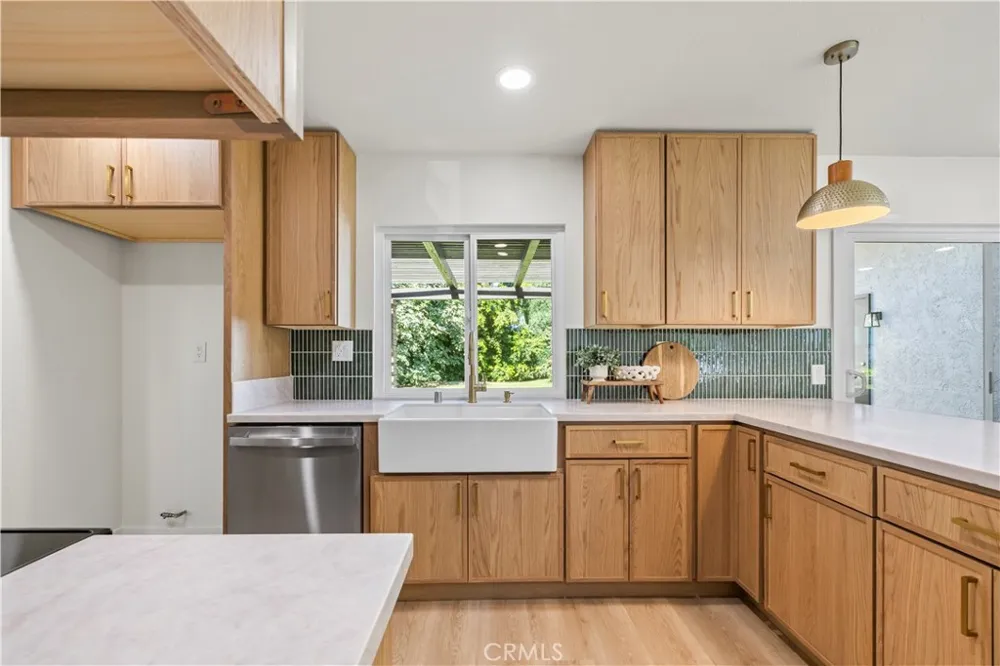 1613 Erin Avenue Upland, CA 91784