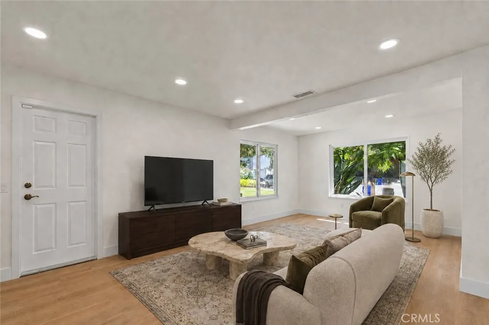 1613 Erin Avenue Upland, CA 91784