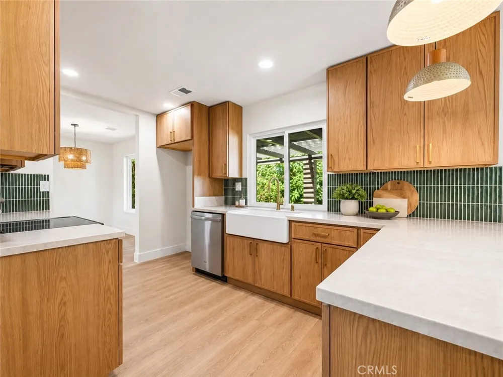 1613 Erin Avenue Upland, CA 91784