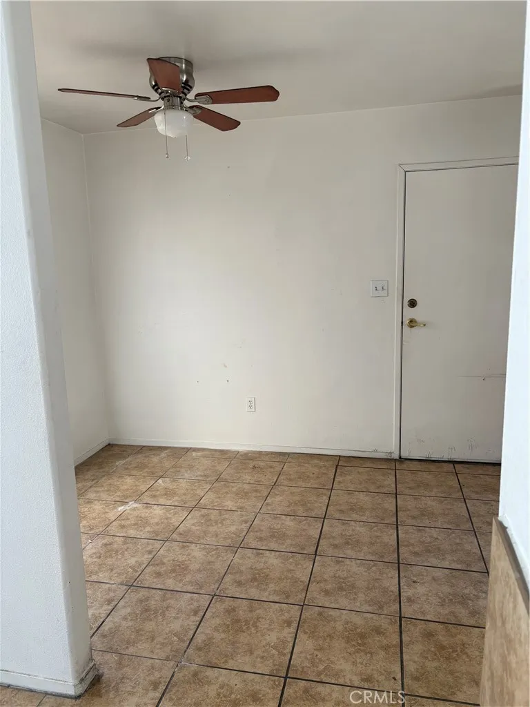 5113 S H Bakersfield, CA 93304