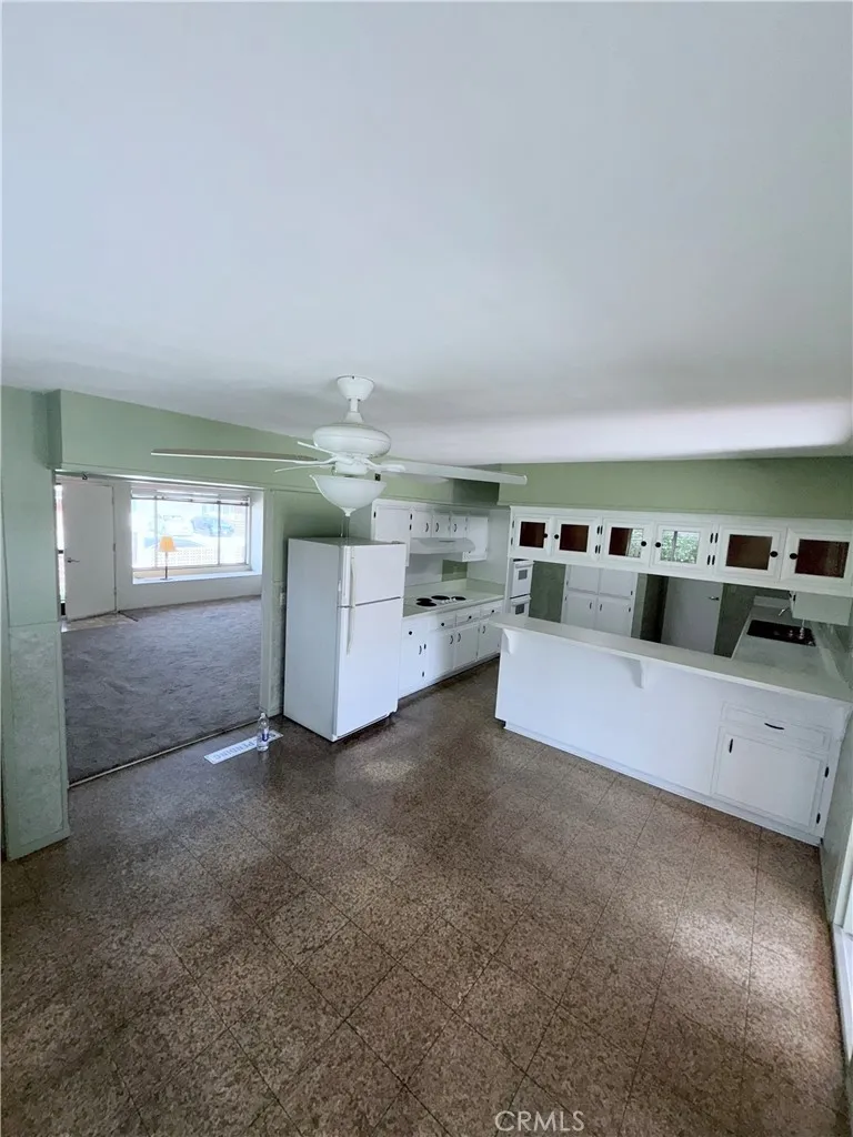 4930 Benham Baldwin Park, CA 91706