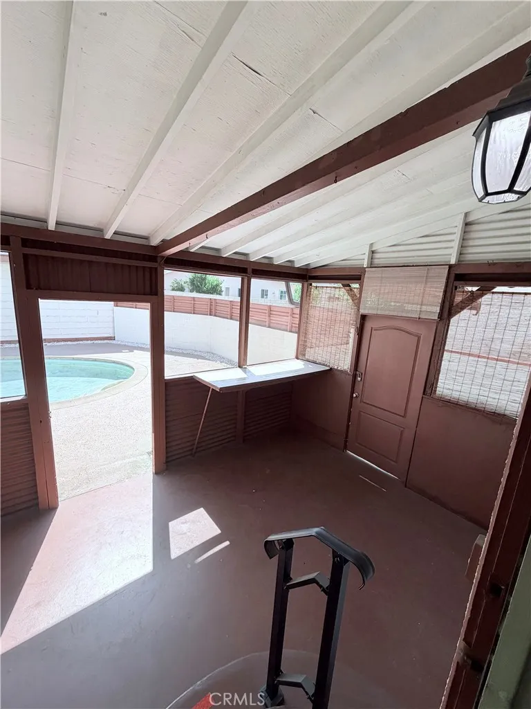 4930 Benham Baldwin Park, CA 91706