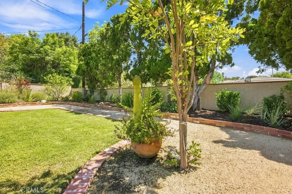 1034 Soldano Azusa, CA 91702